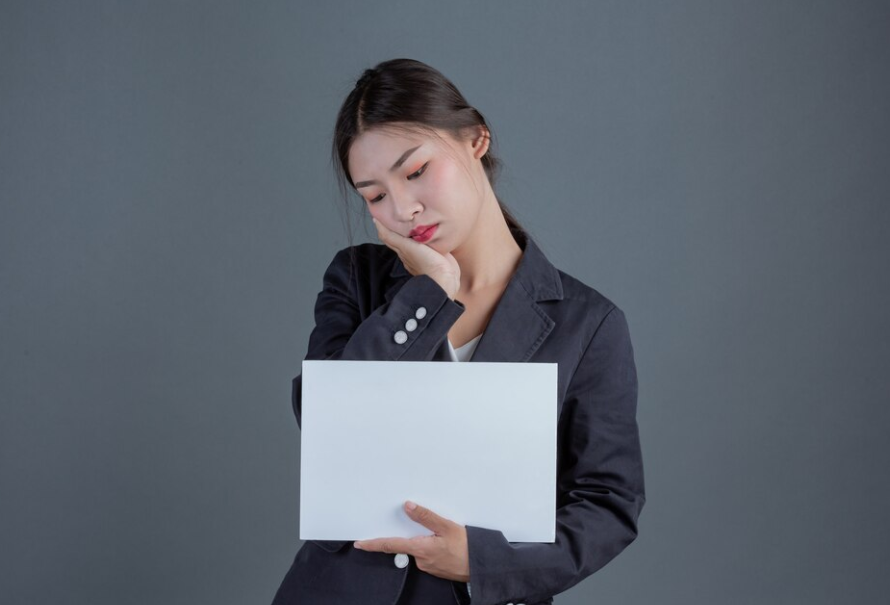 想分擔家人醫療費用尋找貸款管道的張小姐,自行送件失敗後輾轉找到和楷國際,在專業評估下順利取得資金
